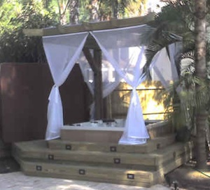 hot tub with mosquito net
